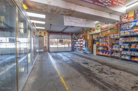 707 N Crater Avenue Dover OH 44622