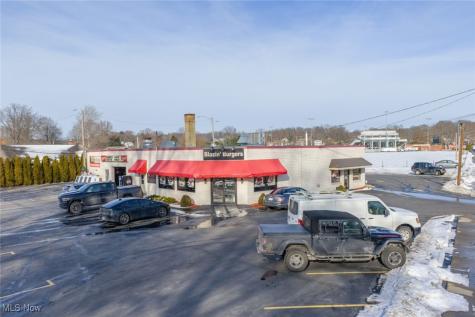 707 N Crater Avenue Dover OH 44622