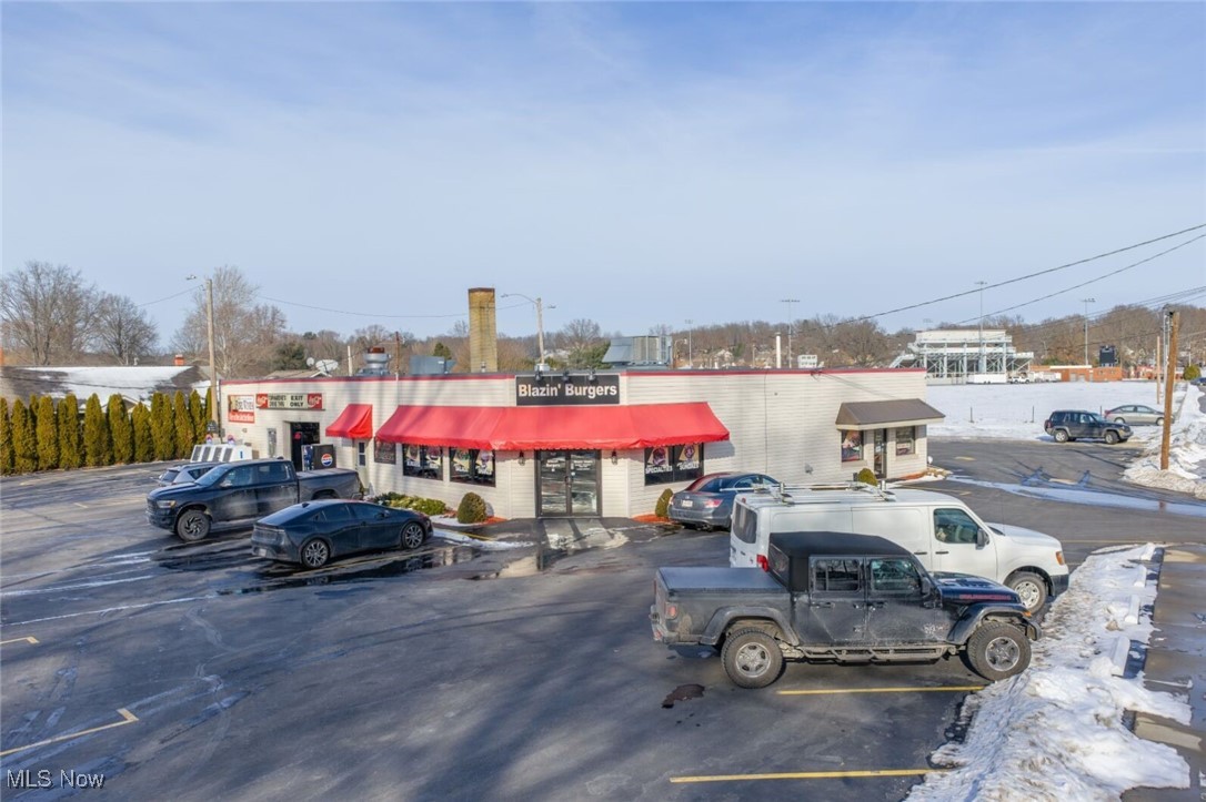 707 N Crater Avenue Dover OH 44622