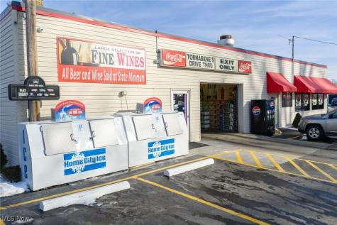 707 N Crater Avenue Dover OH 44622