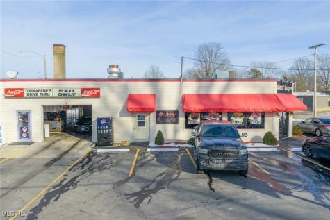 707 N Crater Avenue Dover OH 44622