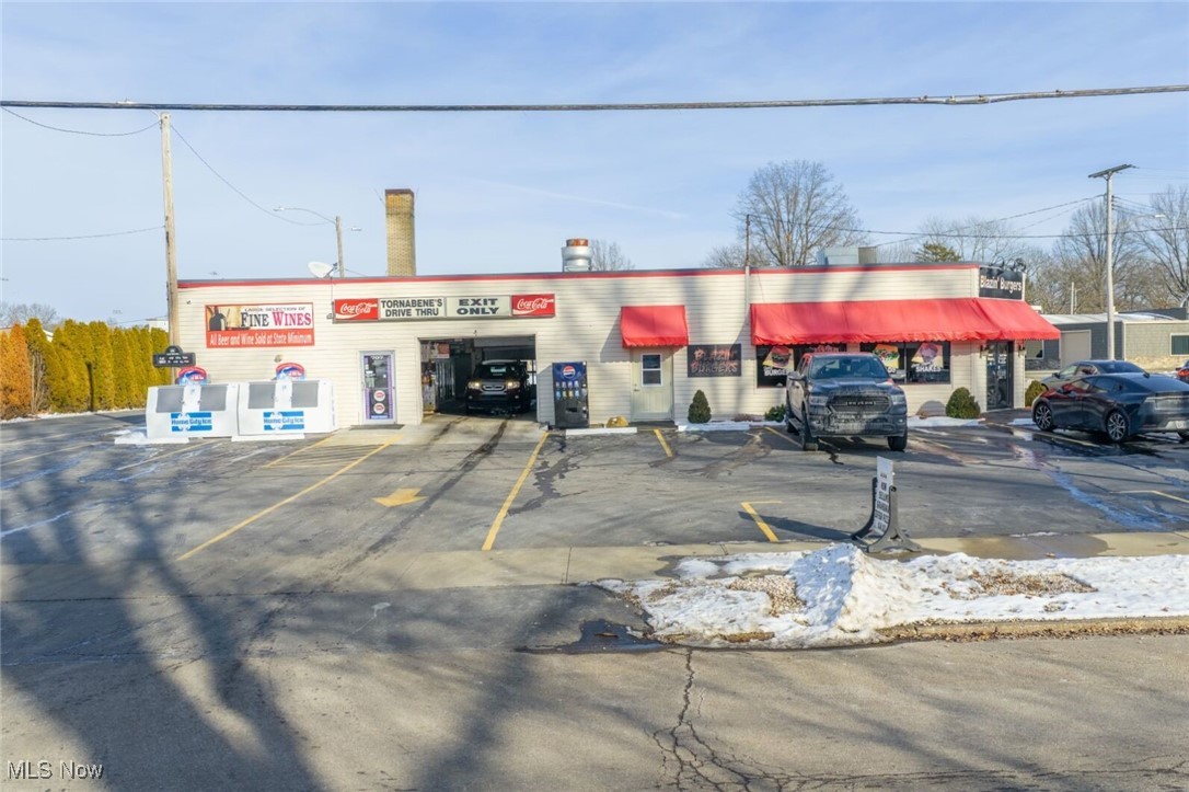 707 N Crater Avenue Dover OH 44622