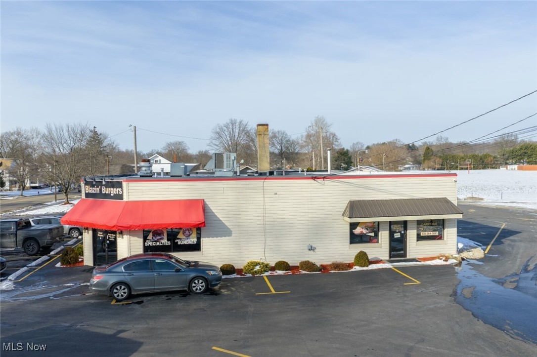 707 N Crater Avenue Dover OH 44622