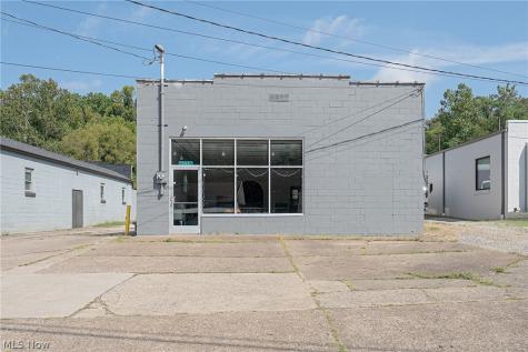 1340 Colegate Drive Marietta OH 45750