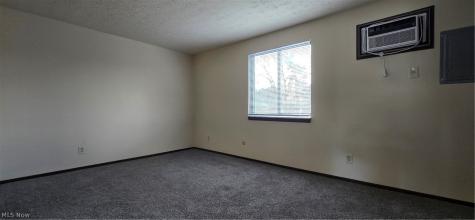 888 Rosamond Avenue Akron OH 44307