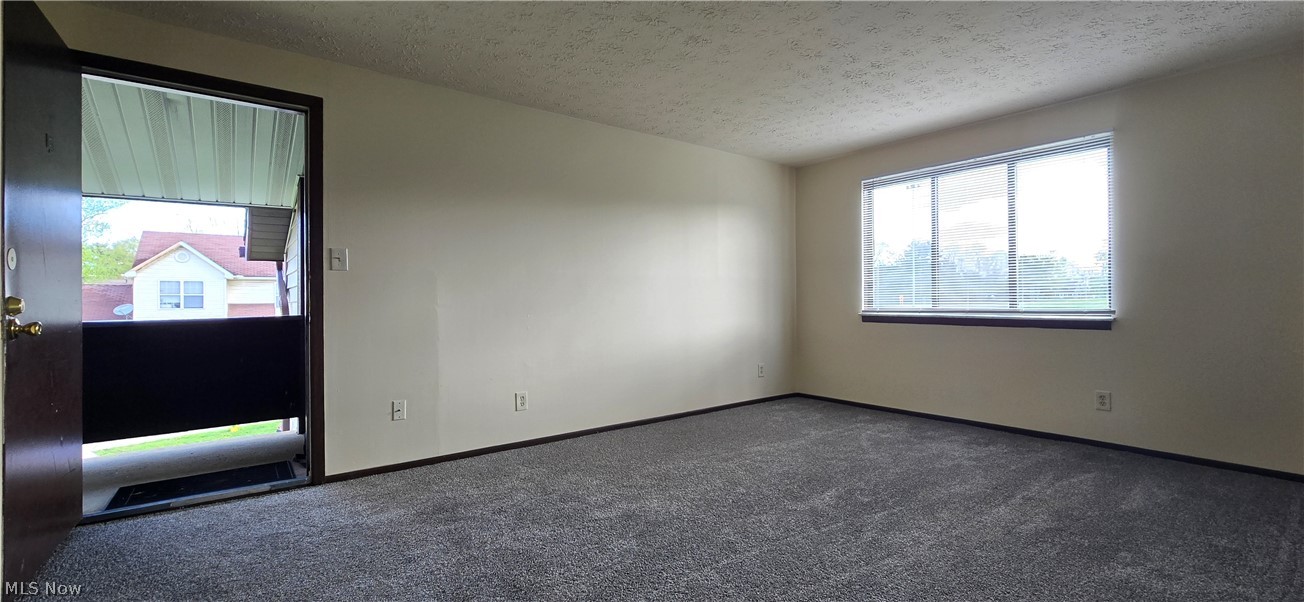 888 Rosamond Avenue Akron OH 44307