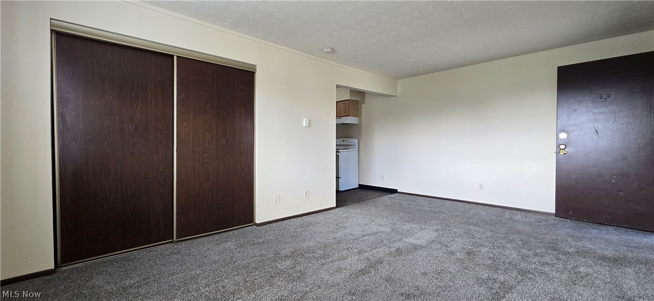 888 Rosamond Avenue Akron OH 44307