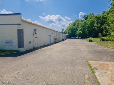 2052 Romig Road Akron OH 44320