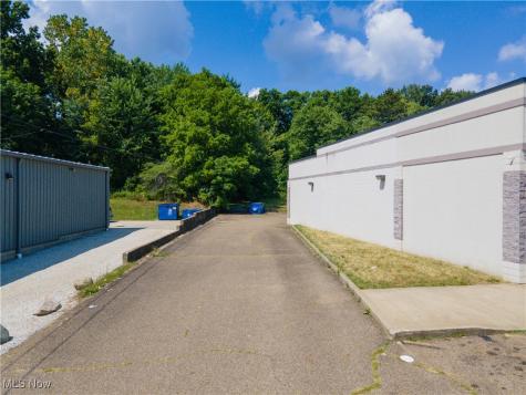 2052 Romig Road Akron OH 44320