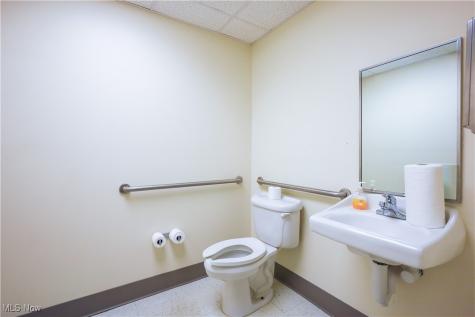 2052 Romig Road Akron OH 44320