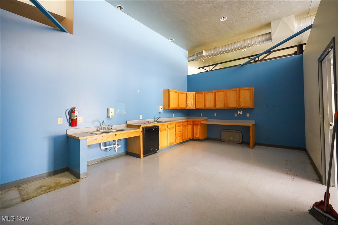 2052 Romig Road Akron OH 44320