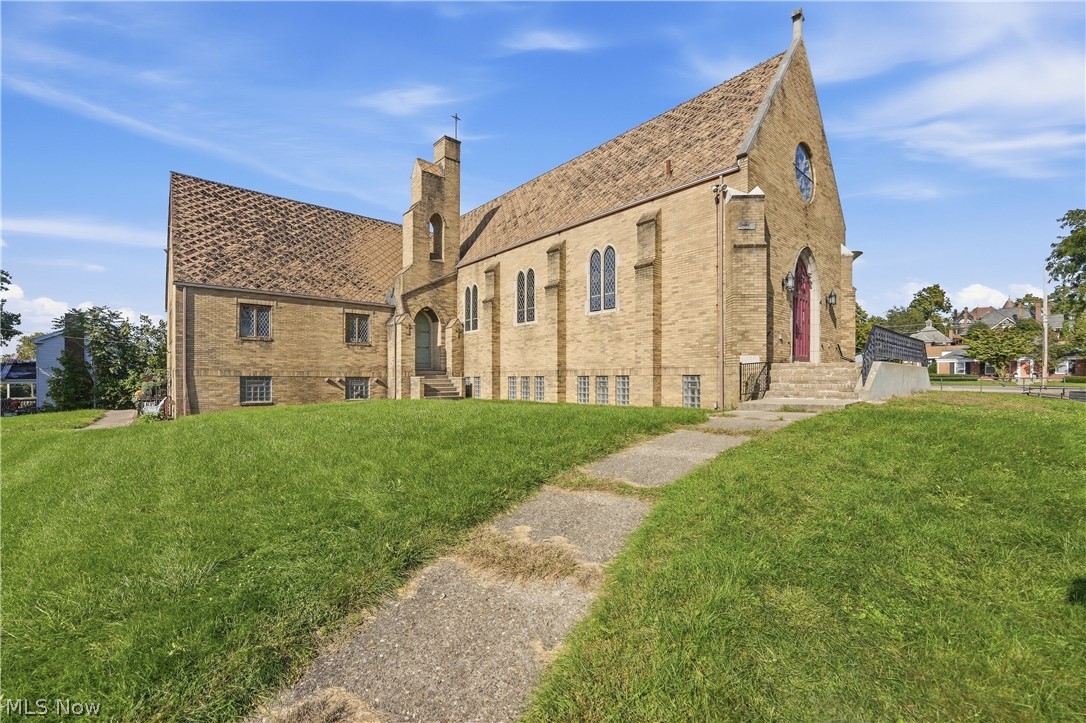 212 Federal Avenue NE Massillon OH 44646