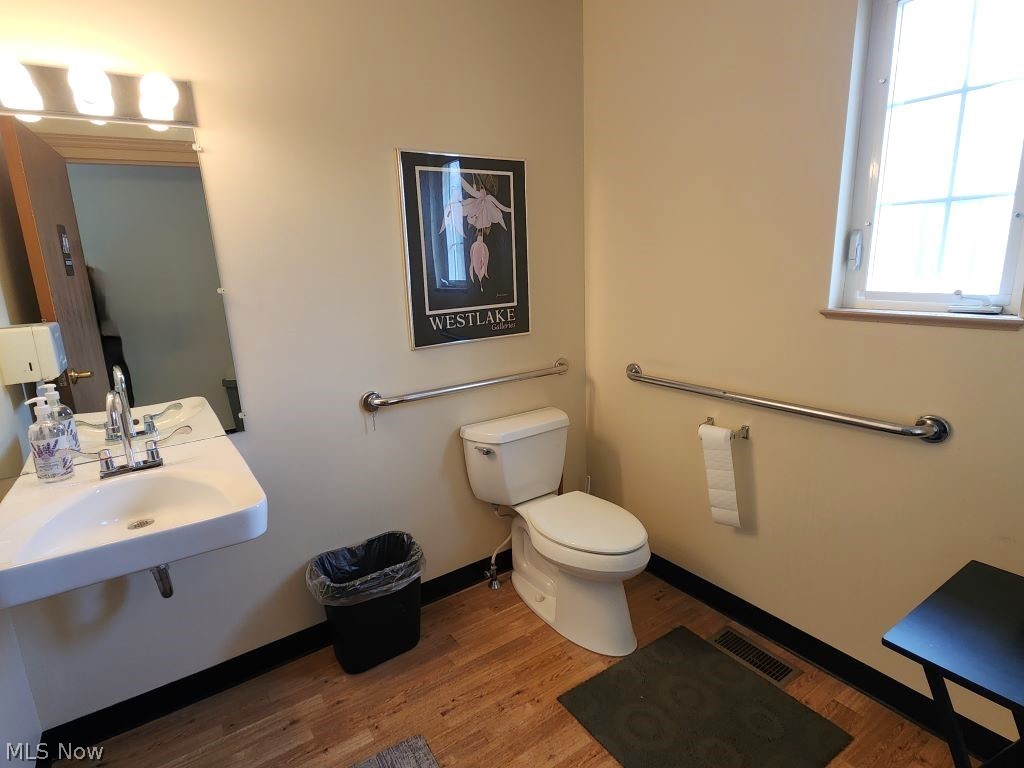 115 W Aurora Road Northfield Center OH 44067