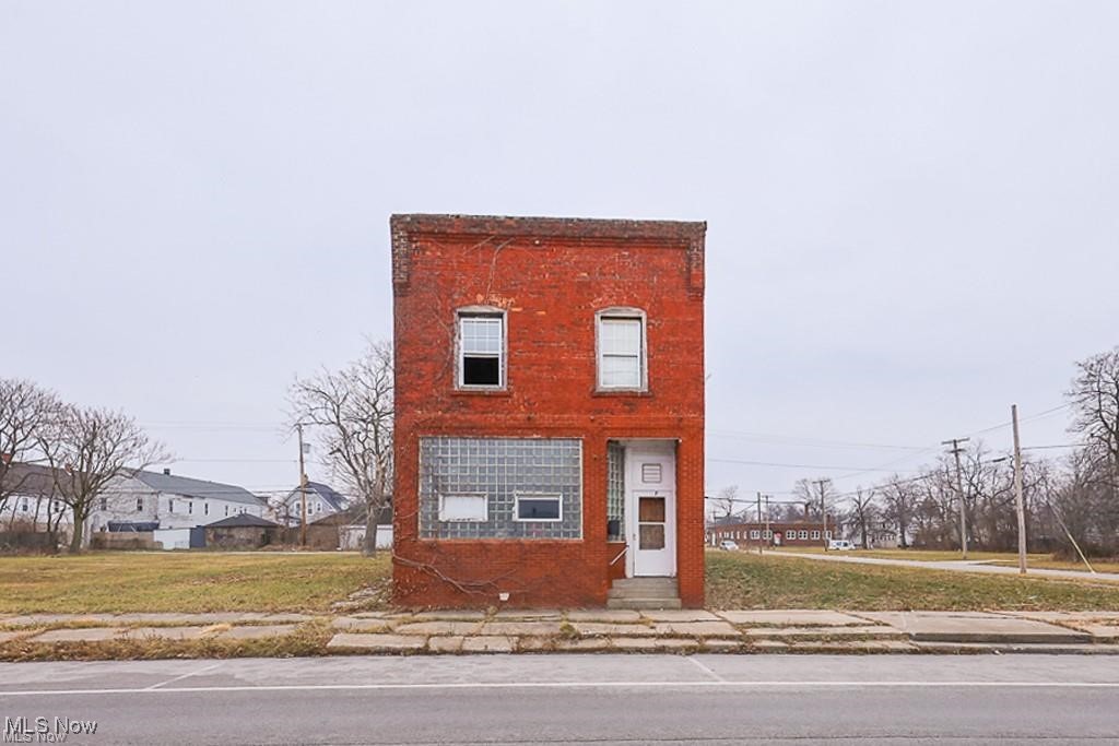 2104 E 28th Street Lorain OH 44055