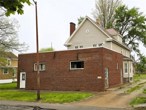 229 5th Street Elyria OH 44035