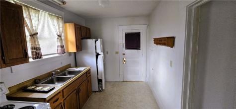 229 5th Street Elyria OH 44035