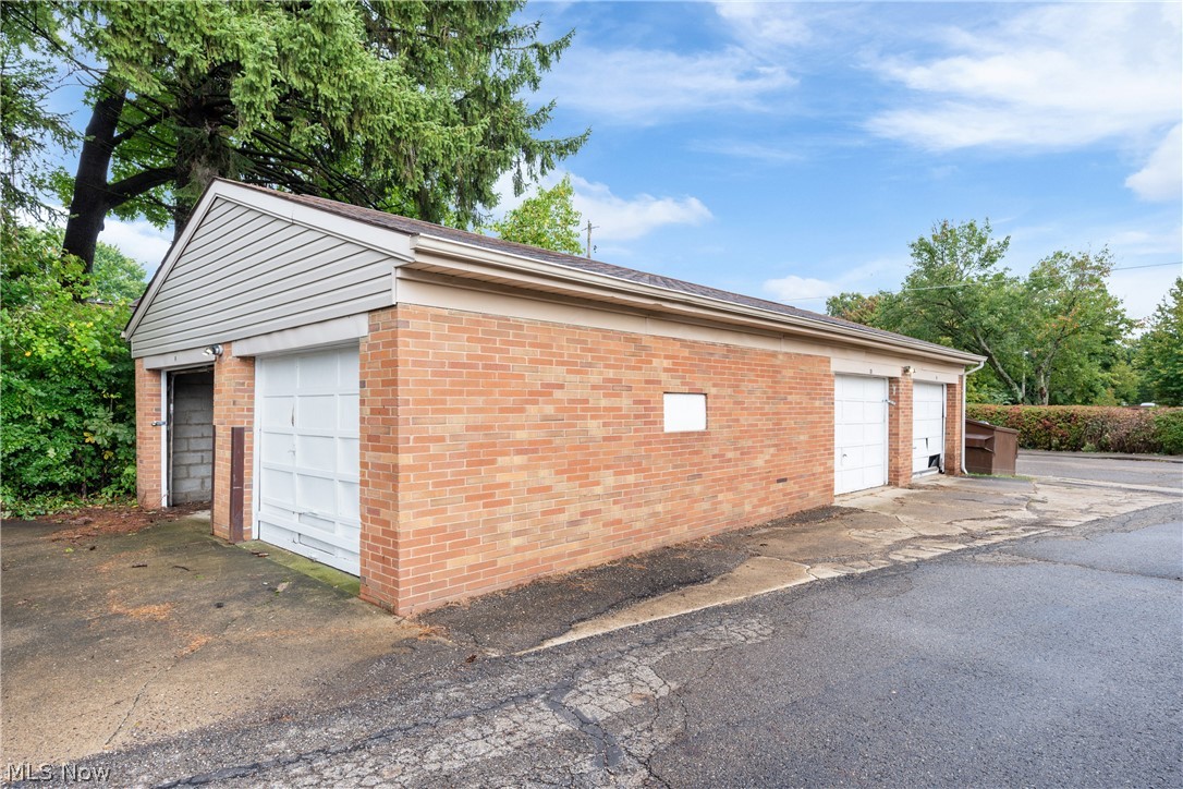 2114 Market Avenue N Canton OH 44714