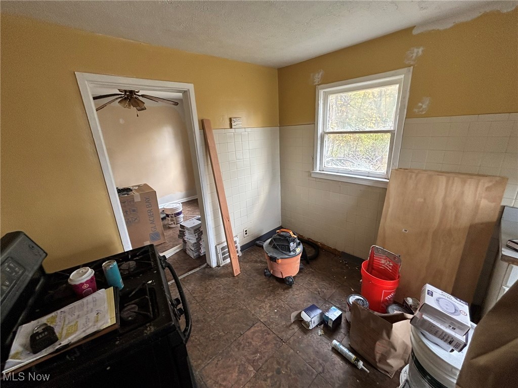 3833 E 144th Street Cleveland OH 44128