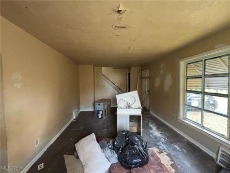 3833 E 144th Street Cleveland OH 44128