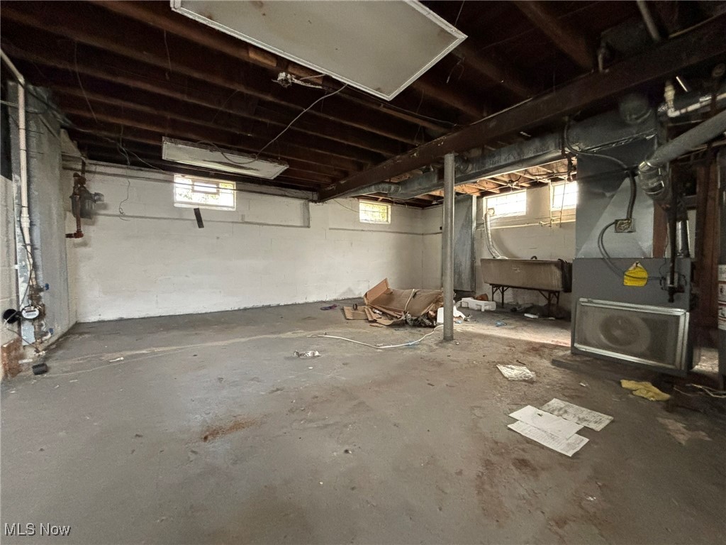 3833 E 144th Street Cleveland OH 44128