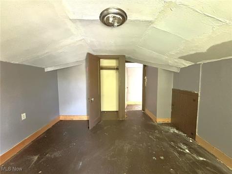 3833 E 144th Street Cleveland OH 44128