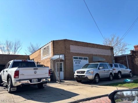 632 E 162nd Street Cleveland OH 44110