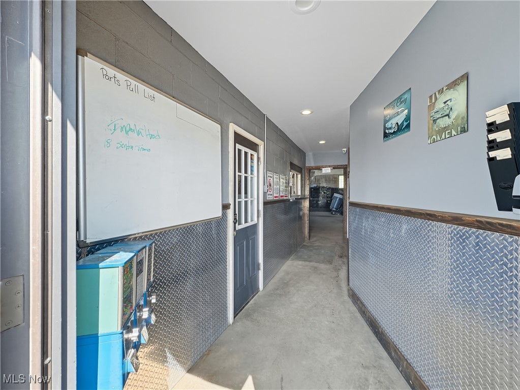 1775 N Main Niles OH 44446