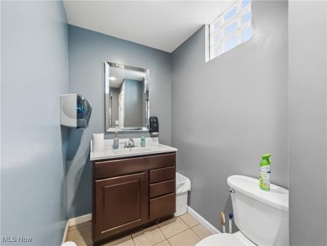 1775 N Main Niles OH 44446