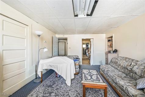 9 S Park Avenue Lisbon OH 44432