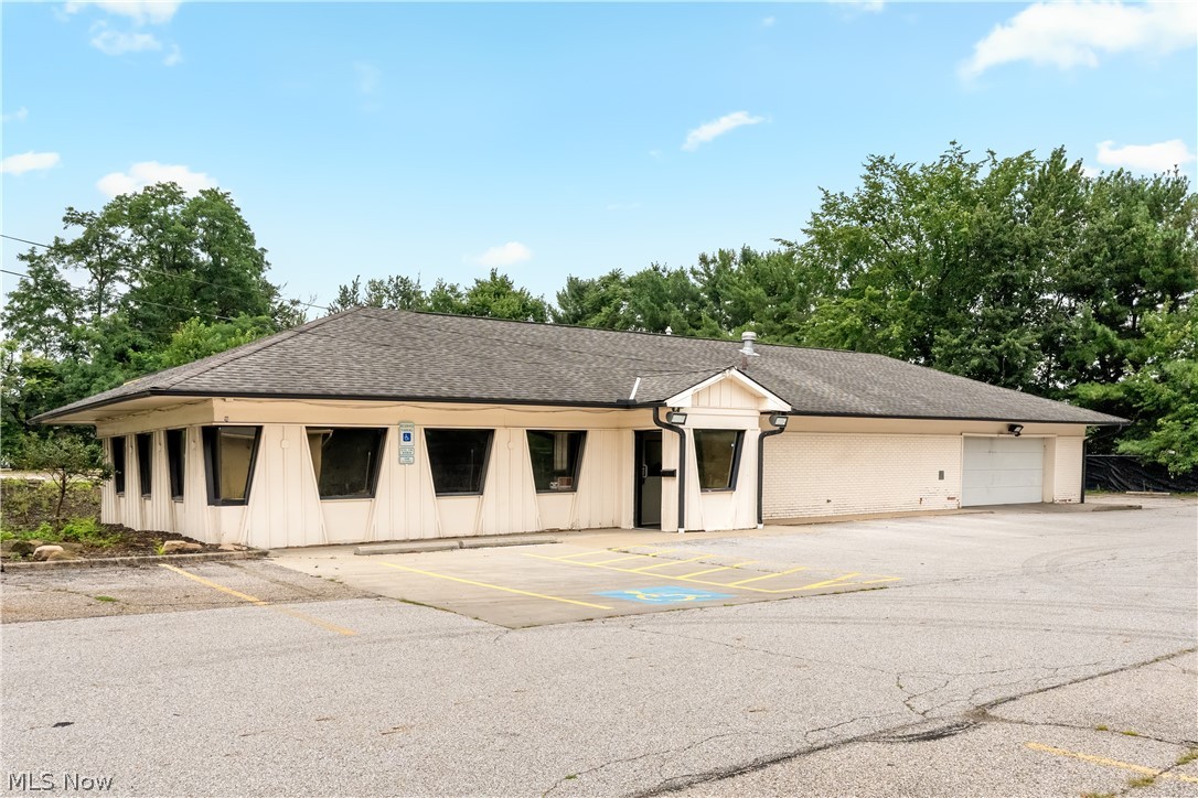 1235 E Tallmadge Avenue Akron OH 44310