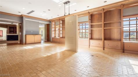 5825 Raiders Road Frazeysburg OH 43822