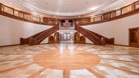 5825 Raiders Road Frazeysburg OH 43822