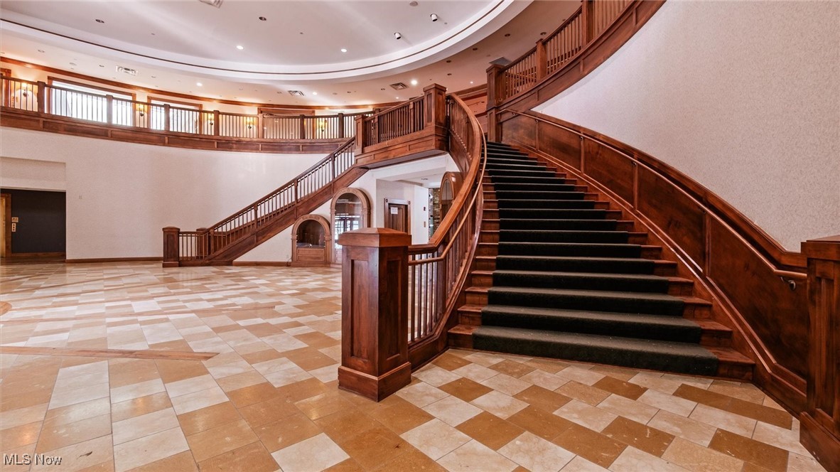 5825 Raiders Road Frazeysburg OH 43822