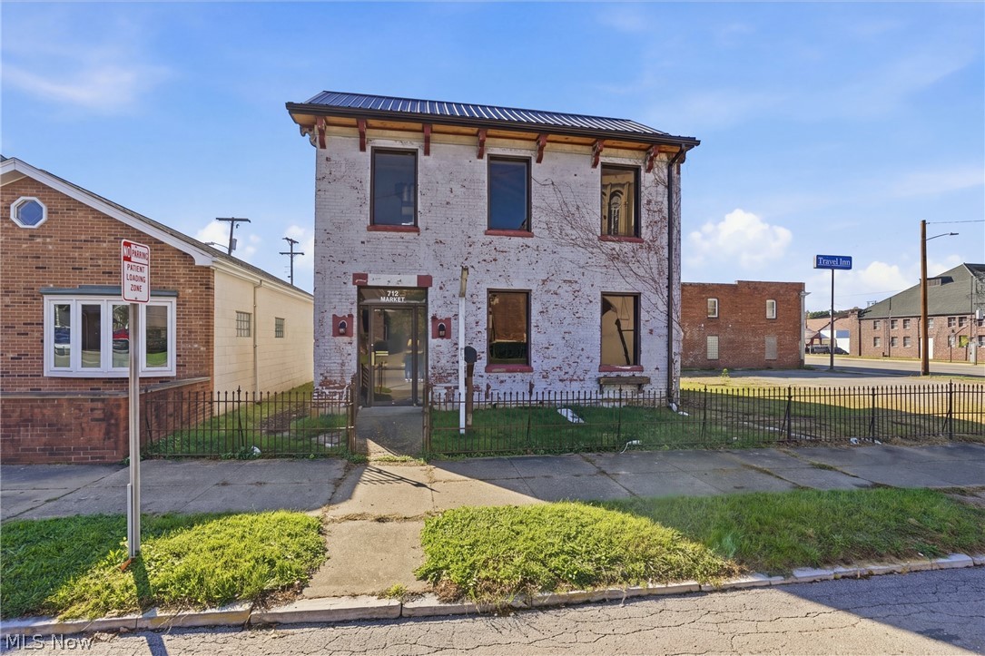 712 Market Street Zanesville OH 43701