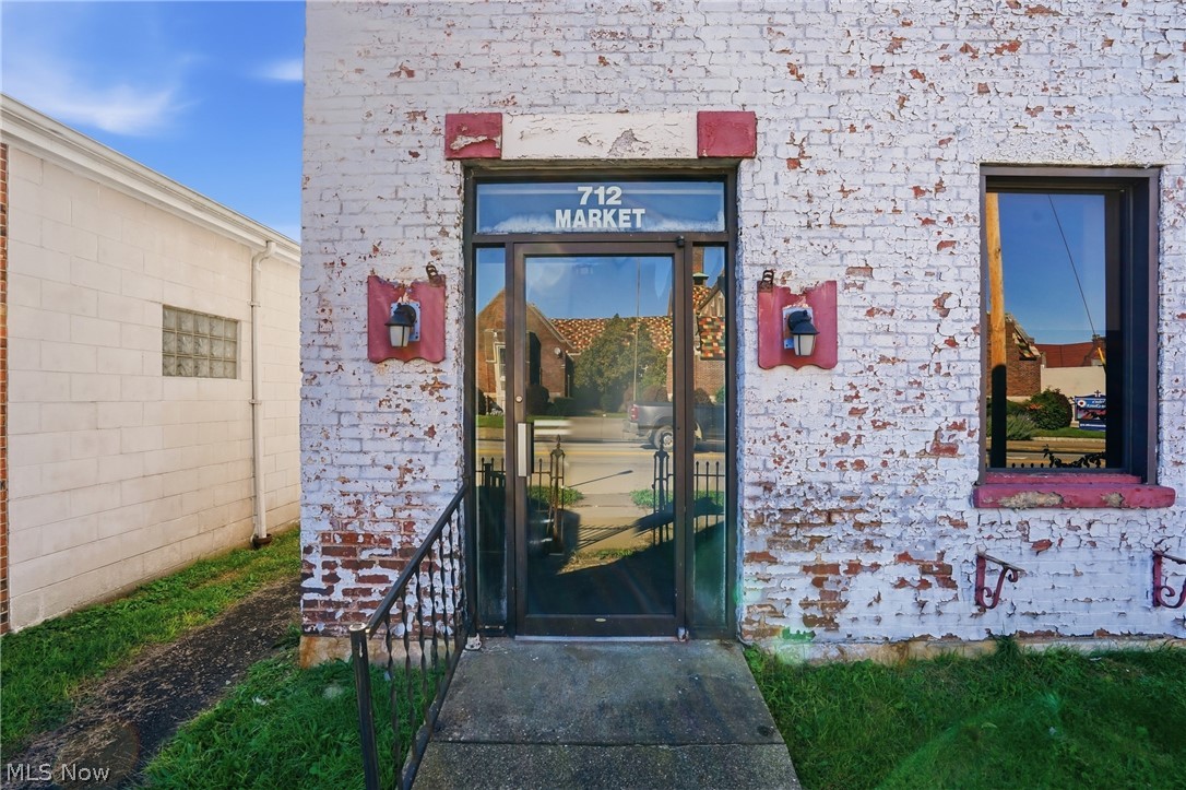 712 Market Street Zanesville OH 43701
