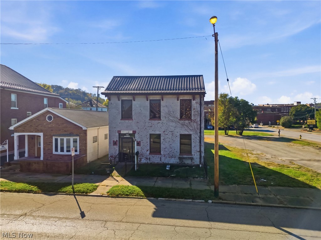 712 Market Street Zanesville OH 43701
