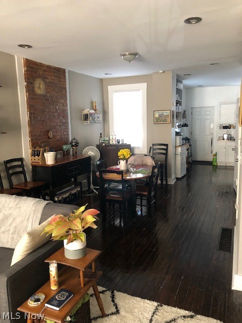 2014 Seymour Avenue Cleveland OH 44113