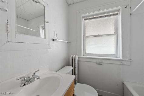 12015 Clifton Boulevard Lakewood OH 44107