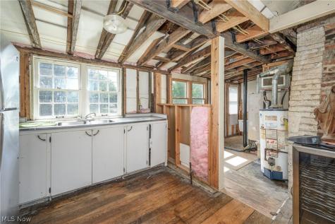 5818 Akron Cleveland Road Hudson OH 44236