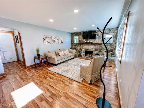 1377 Southeast Avenue Tallmadge OH 44278