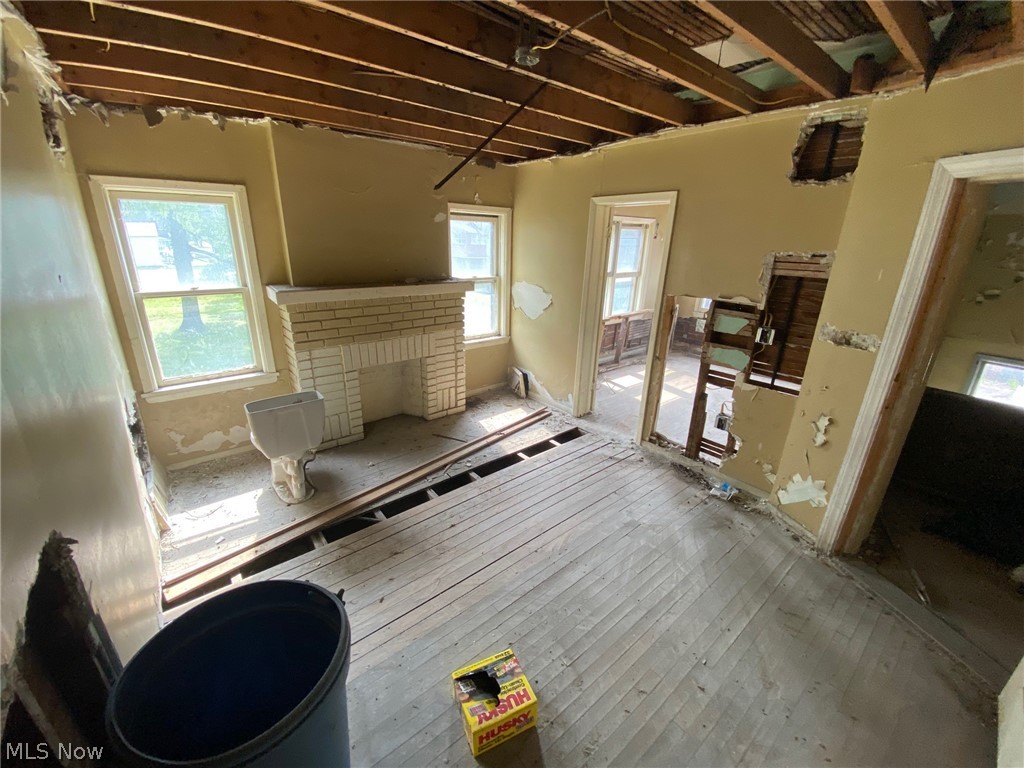 15213 Ridpath Avenue Cleveland OH 44110