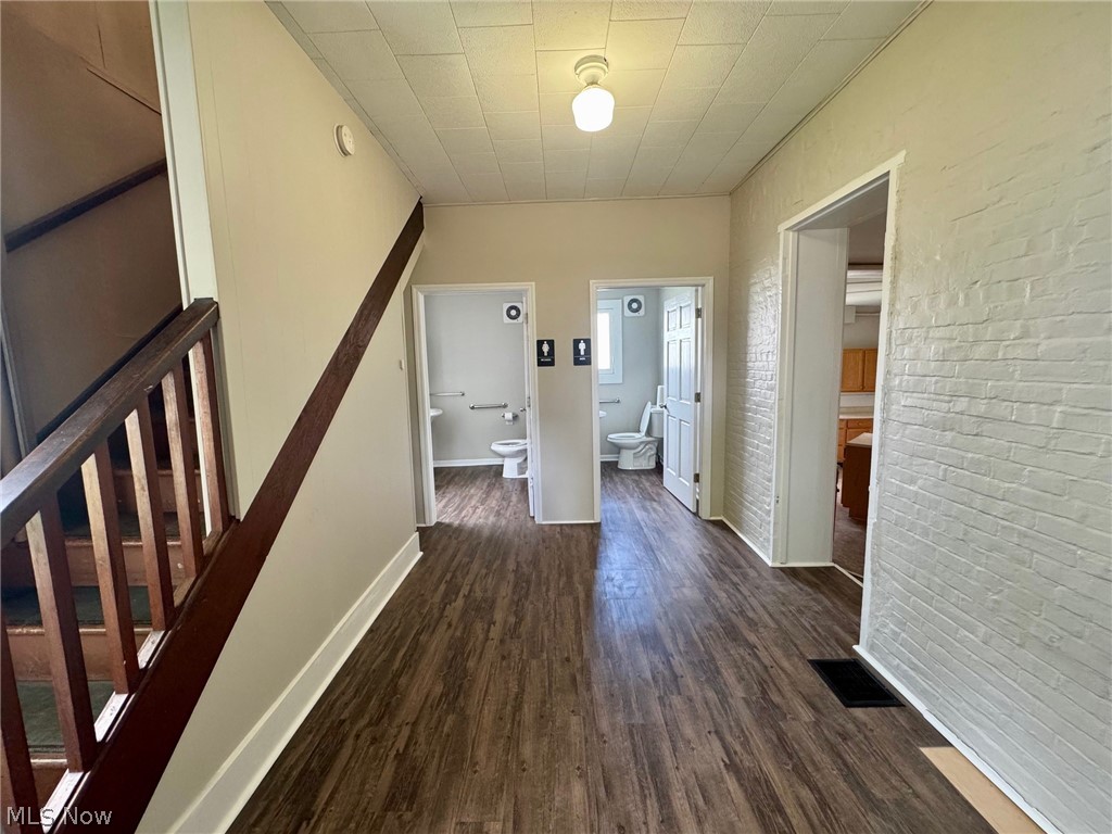 73 S 9th Street Mcconnelsville OH 43756
