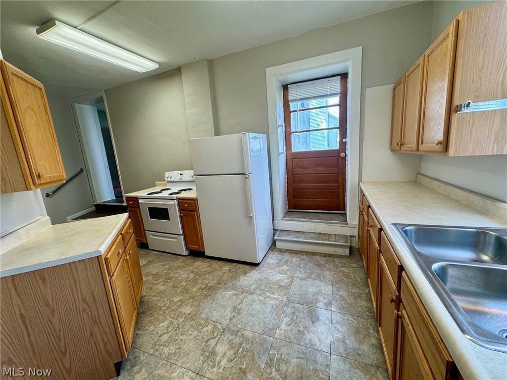 73 S 9th Street Mcconnelsville OH 43756