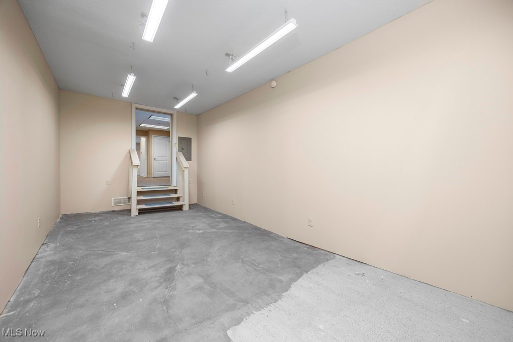 111 S Center Street Lagrange OH 44050