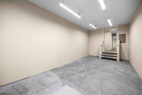 111 S Center Street Lagrange OH 44050