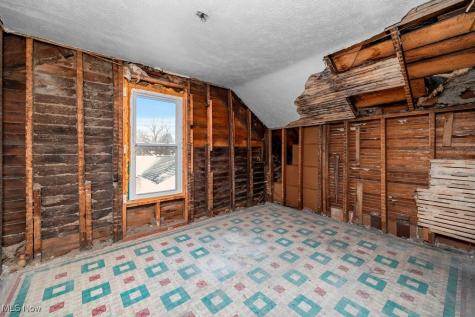 111 S Center Street Lagrange OH 44050