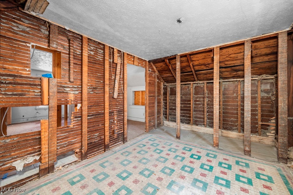 111 S Center Street Lagrange OH 44050