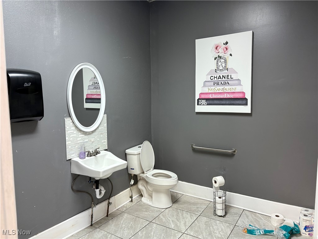 1475-1479 Aster Akron OH 44301