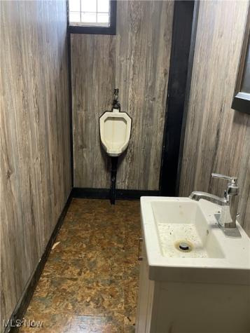 4520 Navarre Road SW Canton OH 44706