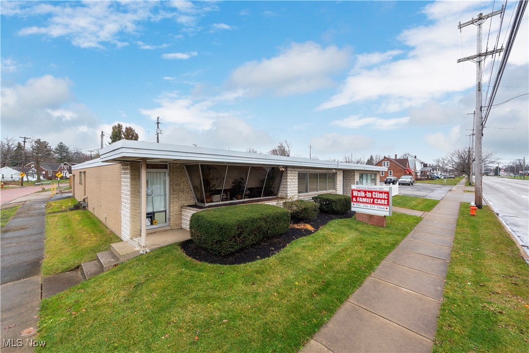 3665 W 117th Street Cleveland OH 44111